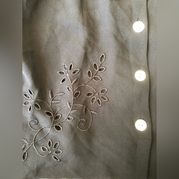 Vintage Women's Black Sheer Button-up Blouse w/Floral Embroidery Cutouts 90s/Y2K - Picture 3 of 5